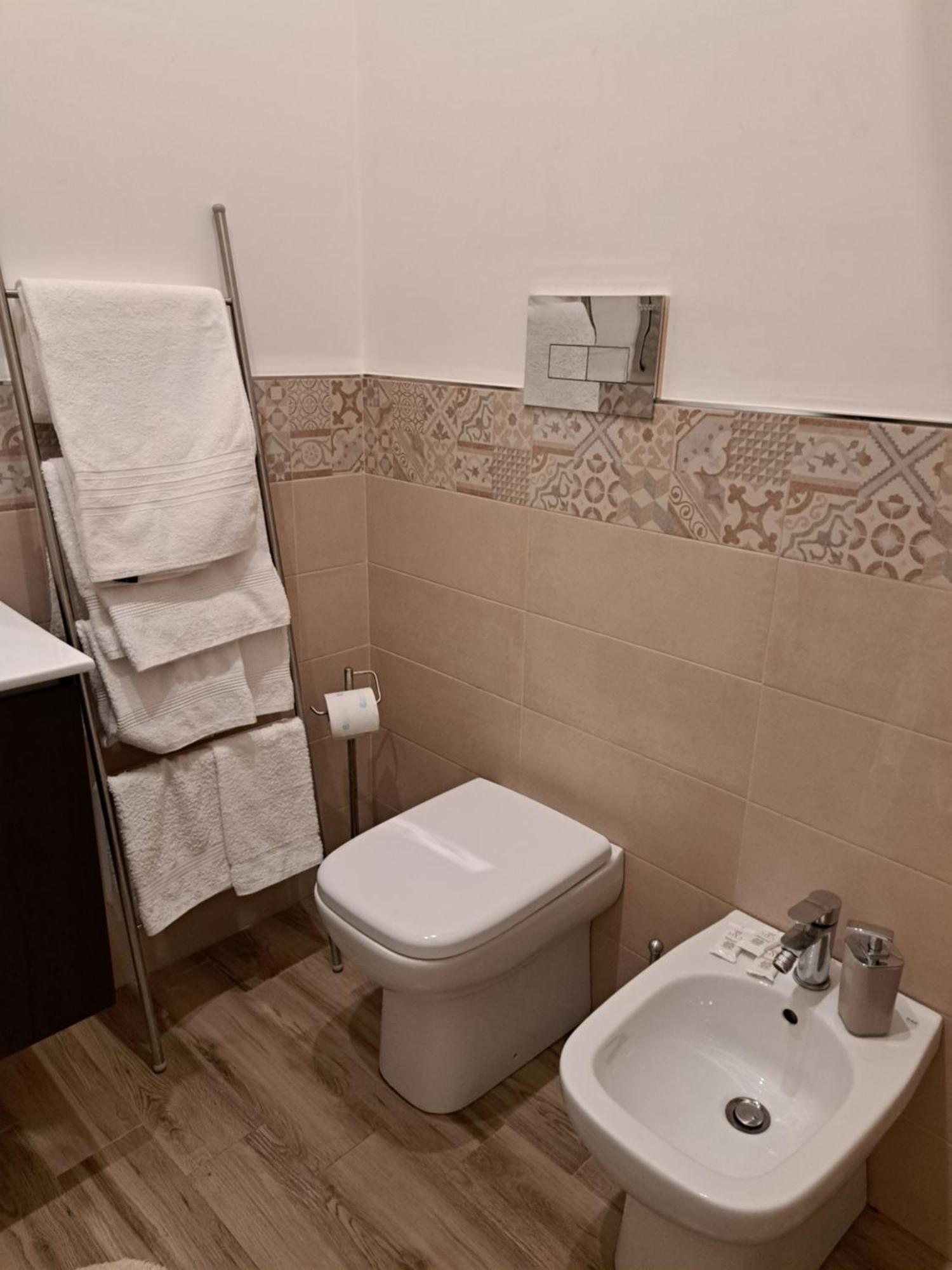 Immacolatella Guest House ปาแลร์โม ภายนอก รูปภาพ